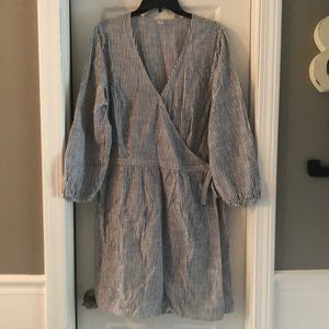 NWT Old navy xl pinstripe wrap dress